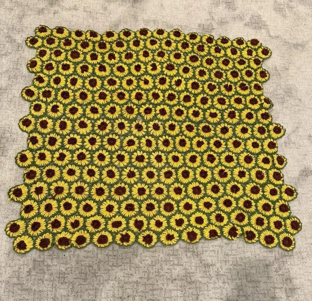 Vtg Style Sunflower Crochet Blanket Sage Green Yellow Granny Square Afghan 40x40